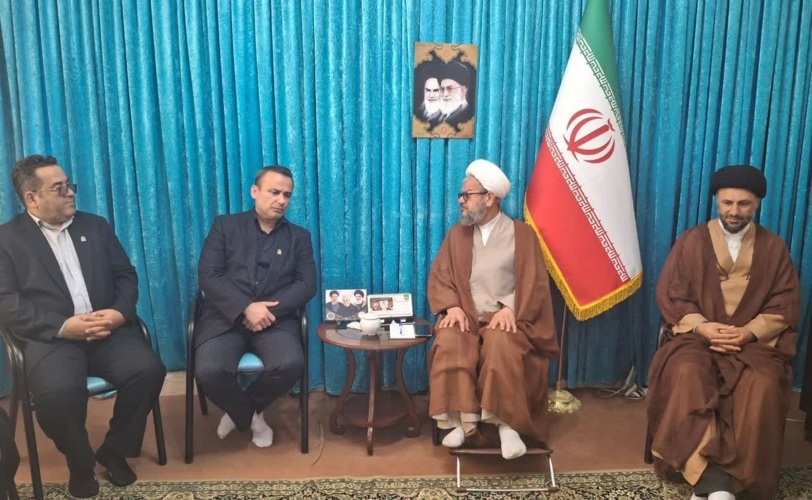 دیدار جمعی از مدیران دانشگاه دامغان با امام جمعه شهرستان دامغان